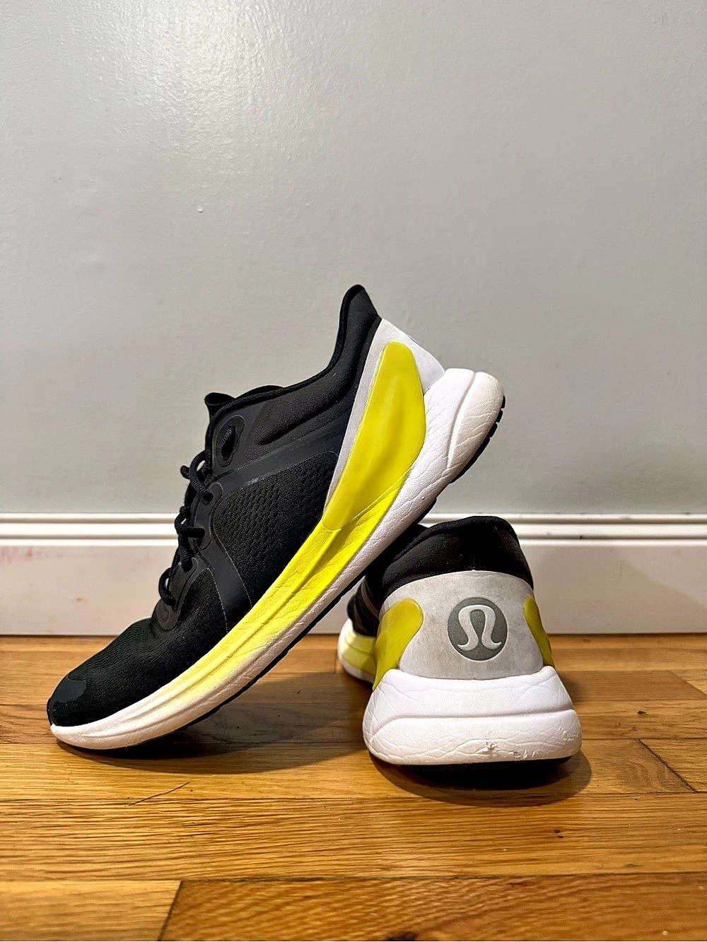 lululemon Blissfeel Running Shoe Black & Yellow US 9.5